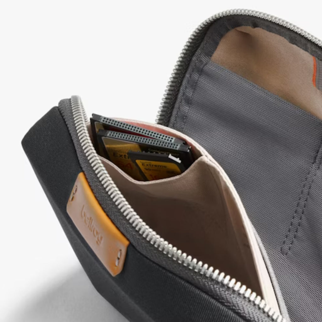 BELLROY Tech Kit Compact