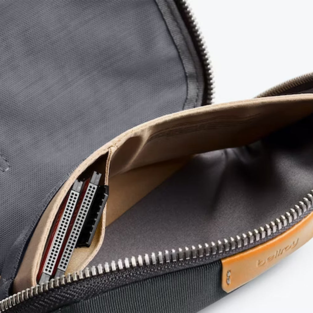 BELLROY Tech Kit Compact