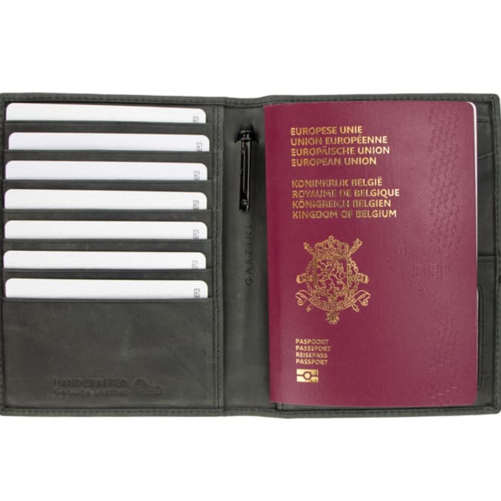 GARZINI Passport Holder Airtag (ID WINDOW)