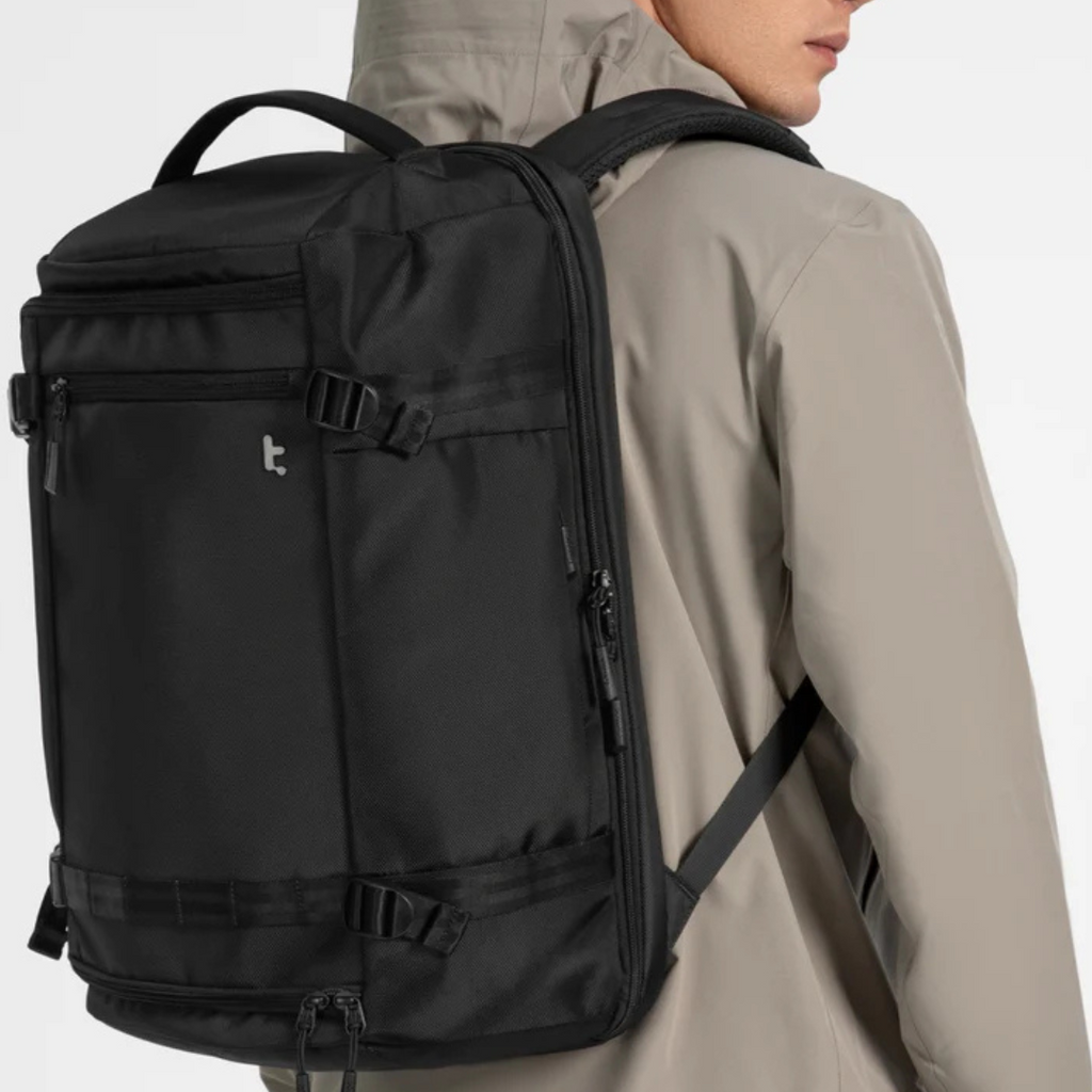 TOMTOC NAVIGATORT67 TRAVEL LAPTOP BACKPACK 38L - HITAM