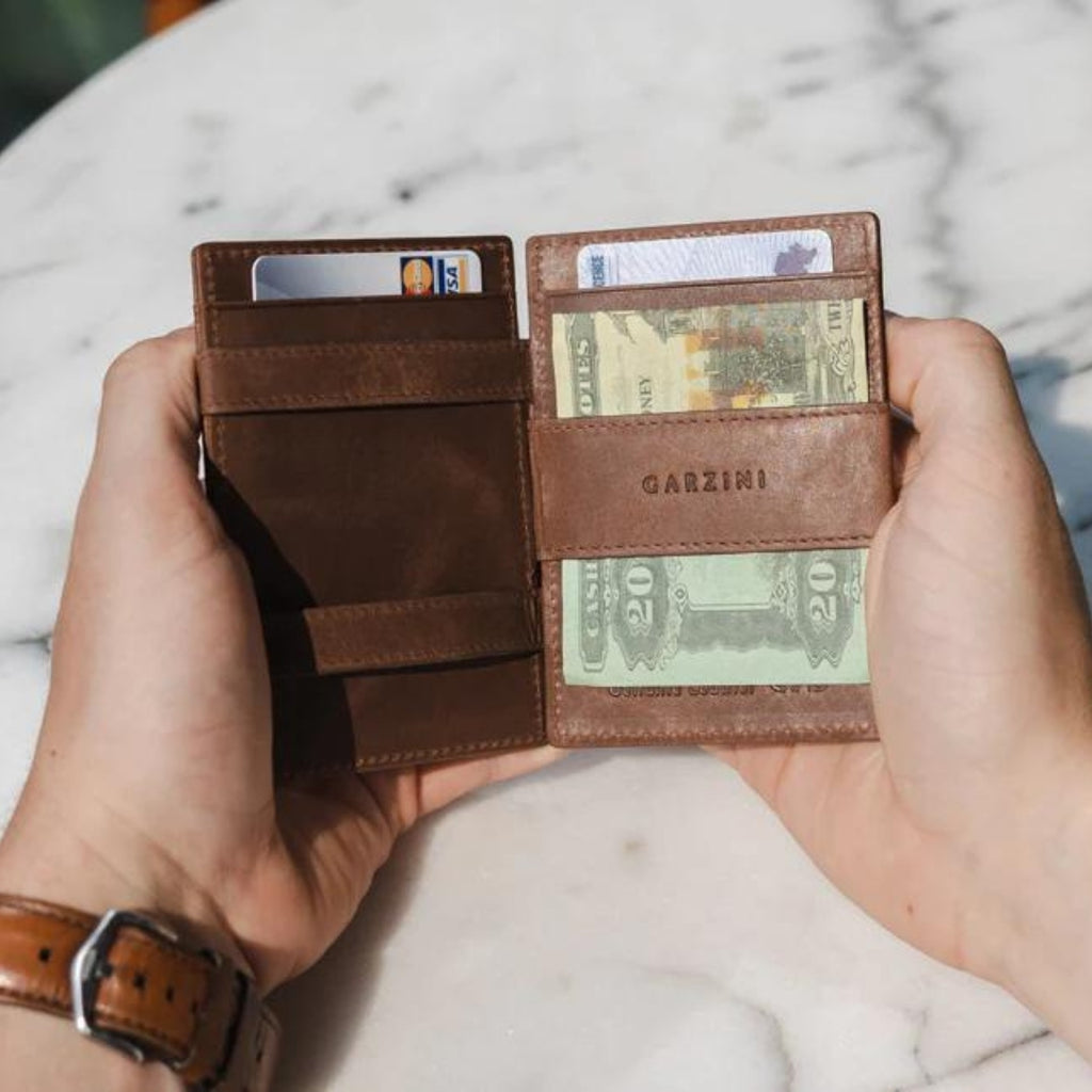 GARZINI Essenziale Magic AirTag Wallet