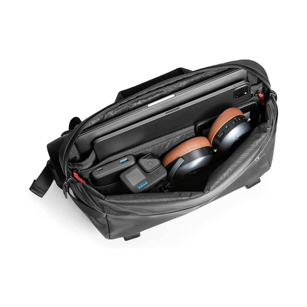 TOMTOC Explorer-T21 Sling Bag L - Black