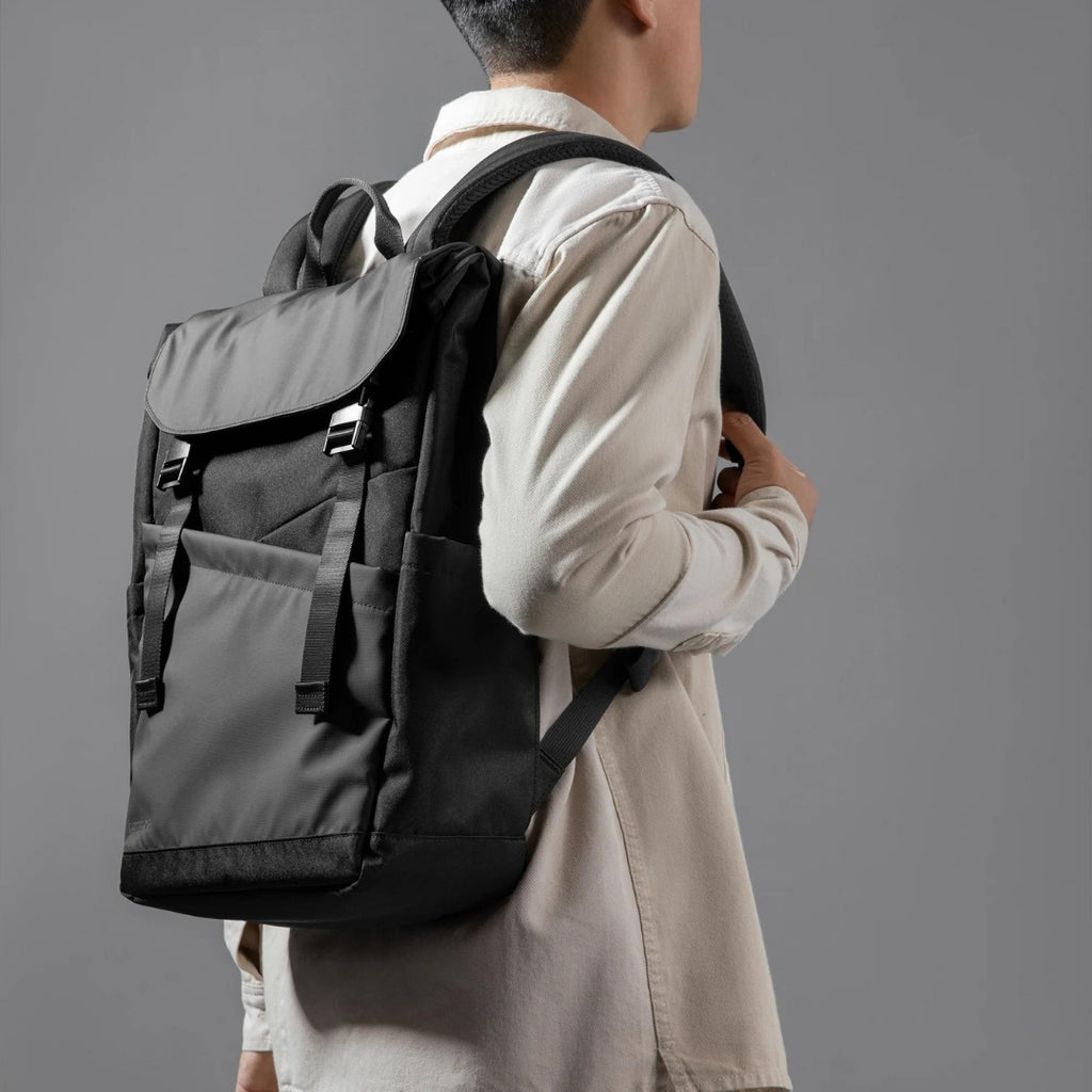 TOMTOC Slash-T64 Flip Laptop Backpack M - Meteorite