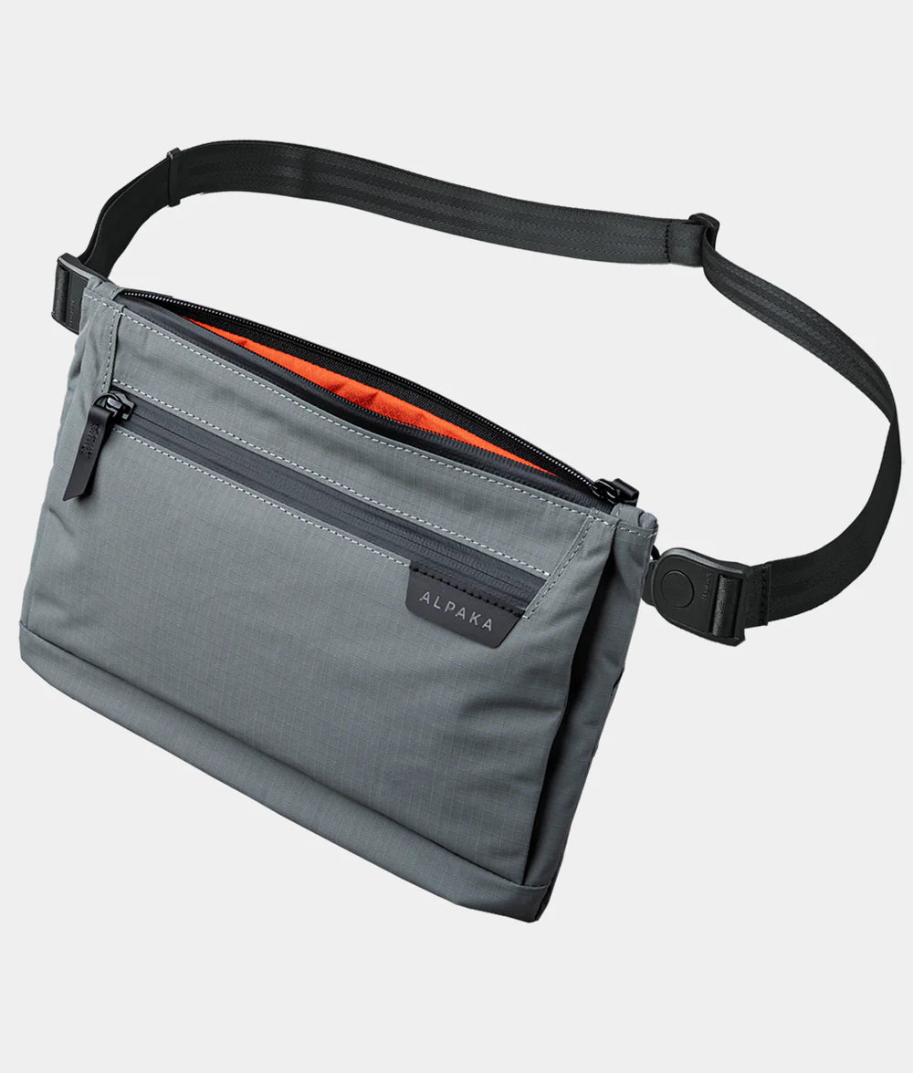 ALPAKA ZIP POUCH MAX V2