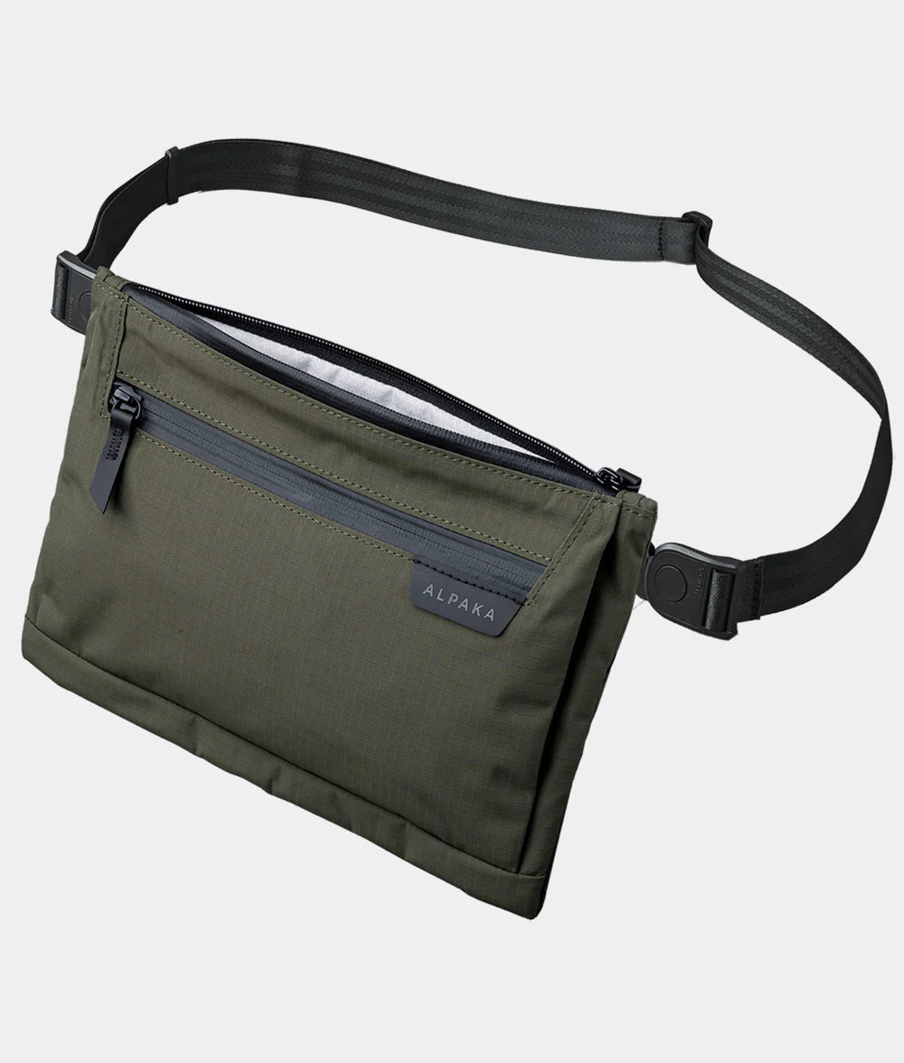 ALPAKA ZIP POUCH MAX V2