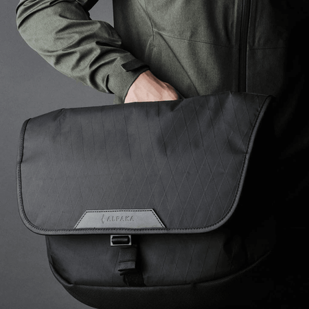 ALPAKA Alpha Messenger - Black VX42 (Limited Edition) - Kedaiku